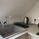 Spotless Family Retreat, Fully Equipped & Lägenhet Brühl