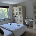 Spotless Family Retreat, Fully Equipped & Brühl