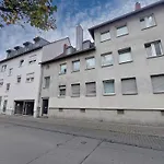 Spotless Family Retreat, Fully Equipped & Lägenhet Brühl