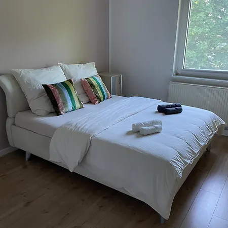 Spotless Family Retreat, Fully Equipped & شقة