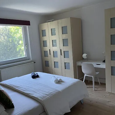 Spotless Family Retreat, Fully Equipped & Brühl