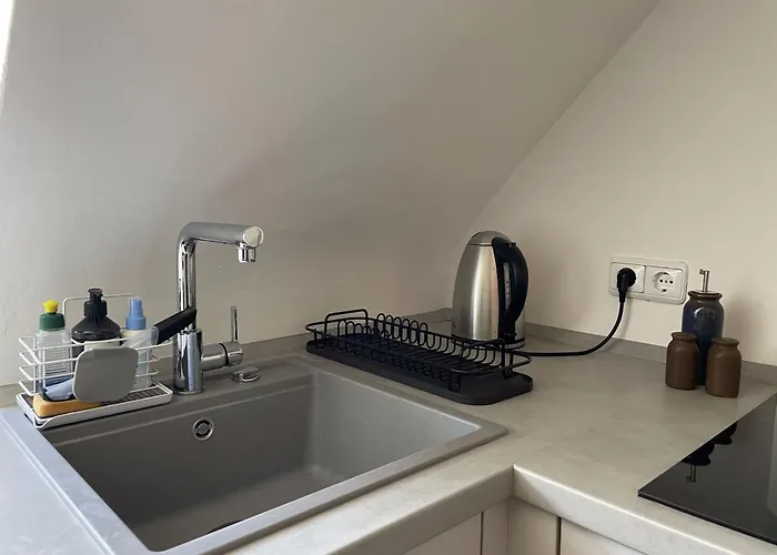 Spotless Family Retreat, Fully Equipped & Apartamento Brühl