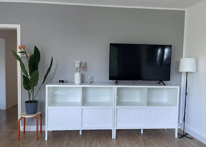 Spotless Family Retreat, Fully Equipped & Apartamento Brühl